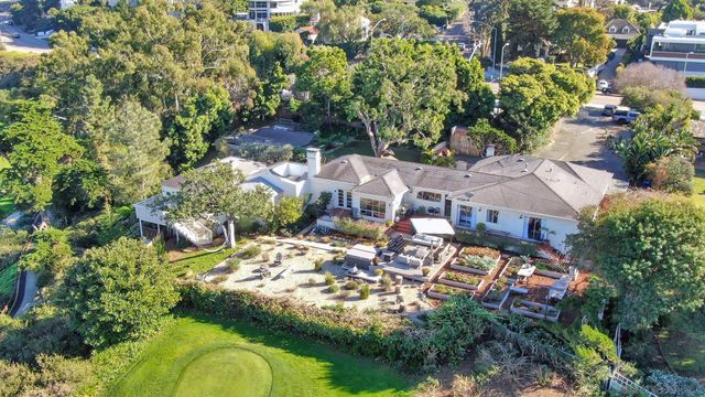 $5,850,000 | 1402 West Muirlands Drive | La Jolla