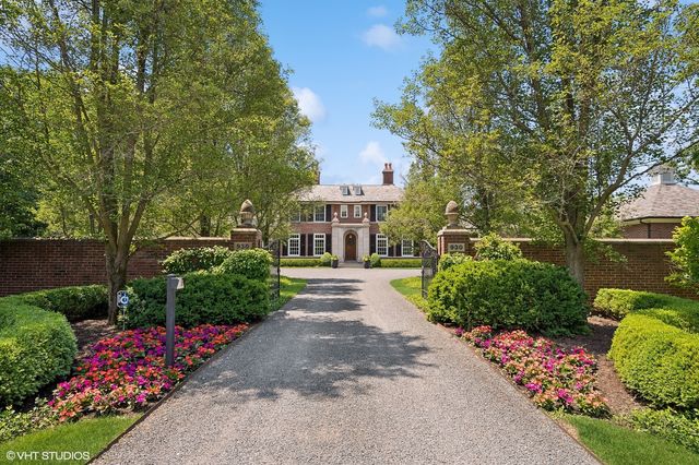 $4,795,000 | 930 South Ridge Road | Lake Forest