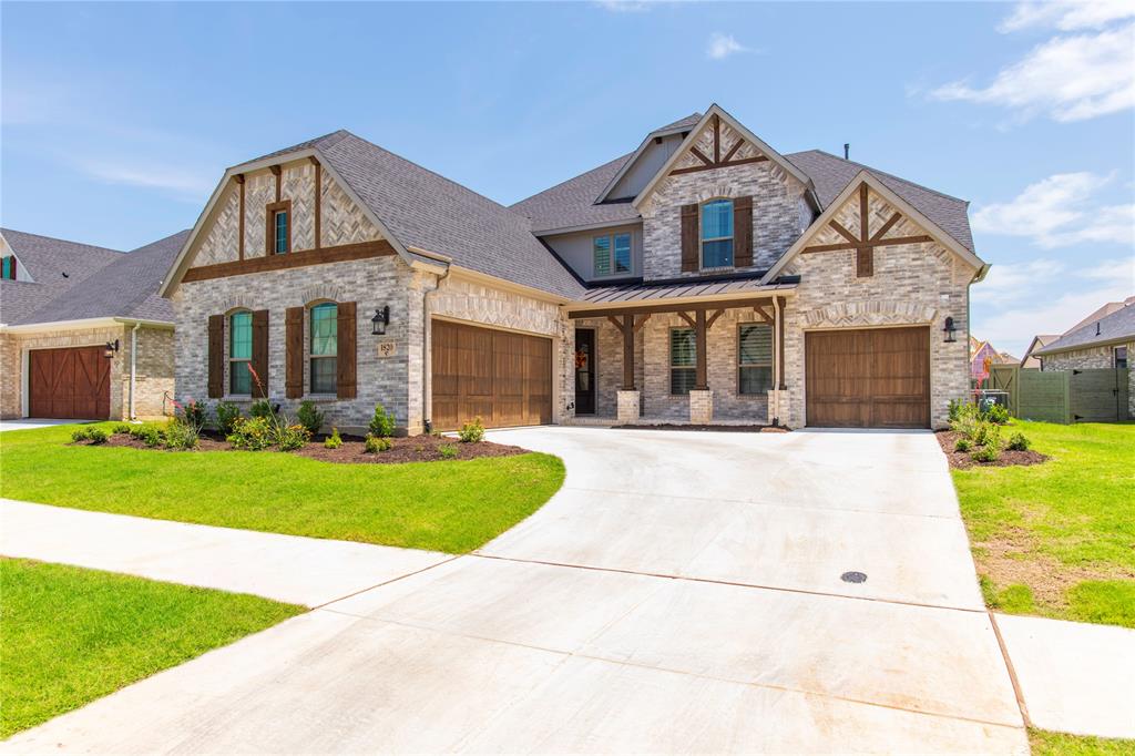 a front view of house with yard