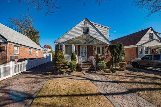 $749,000 | 80-15 258th Street | Floral Park