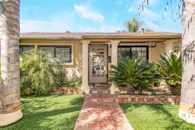 $875,000 | 26185 Flamingo Avenue | Harder-Tennyson