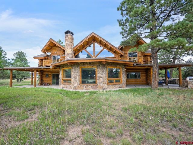 $1,800,000 | 115 Pika Lane | Loghill Village