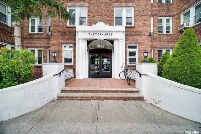 $2,400 | 77-34 Austin Street, Unit 3L | Forest Hills