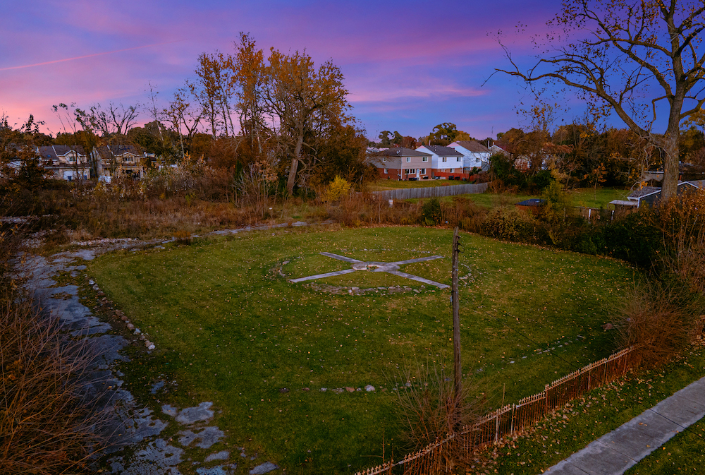 a view of a tennis court