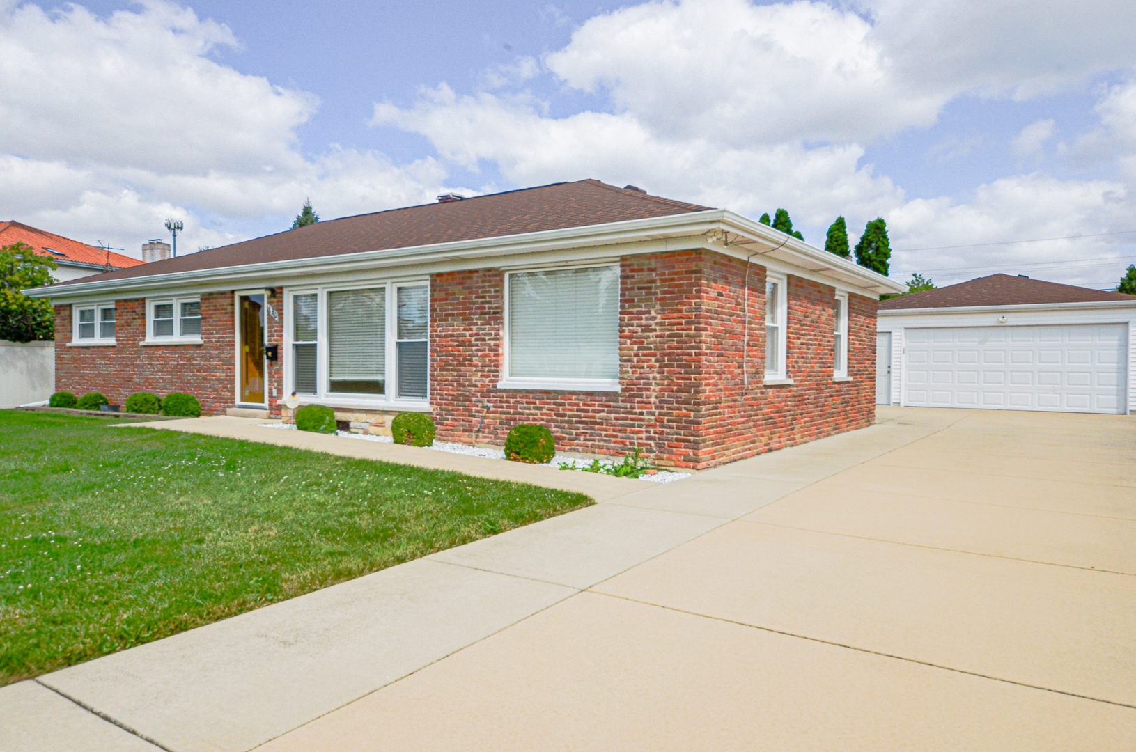 front view of house with a yard