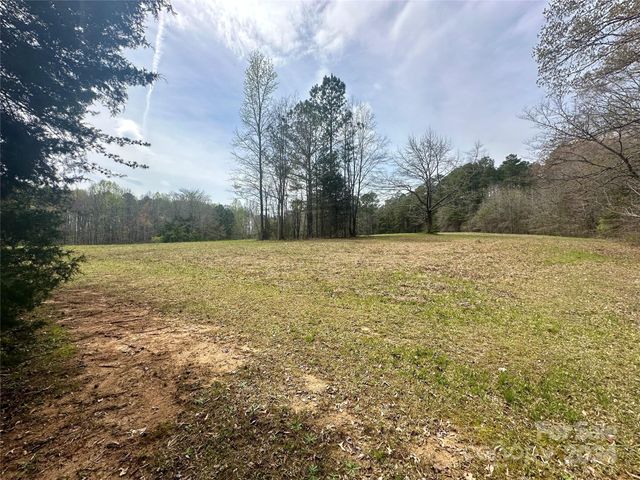 $1,100,000 | 2350 Grubb Ferry Road | Franklin Township - Rowan County