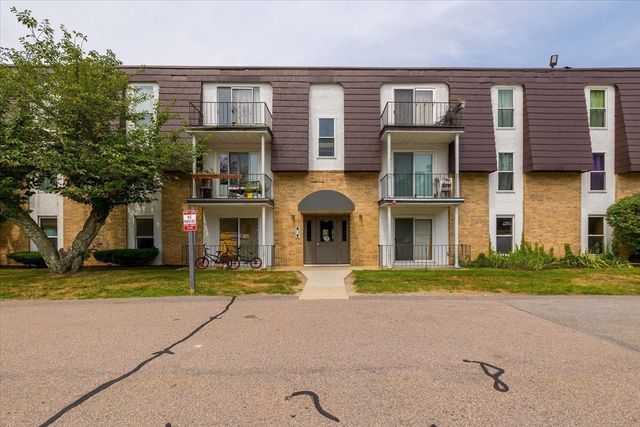 $290,000 | 2 Shadowbrook Lane, Unit 4 | North Milford