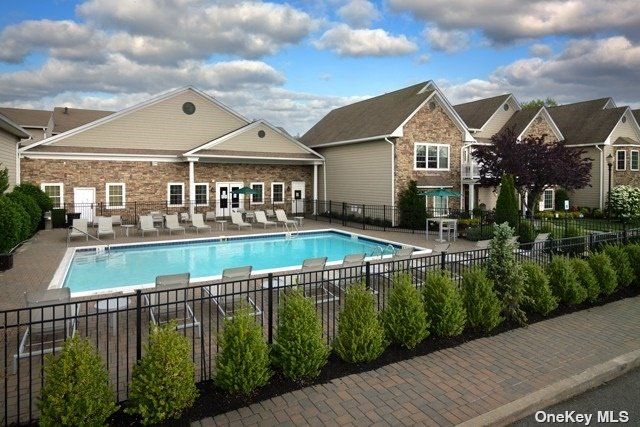 $3,165 | 2200 Dolphin Lane, Unit 2205 | Holbrook