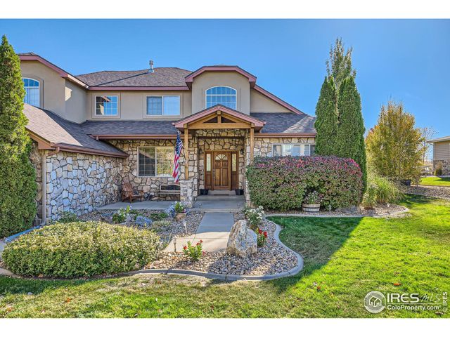 $900,000 | 6856 Saddleback Avenue | St Vrain Ranch