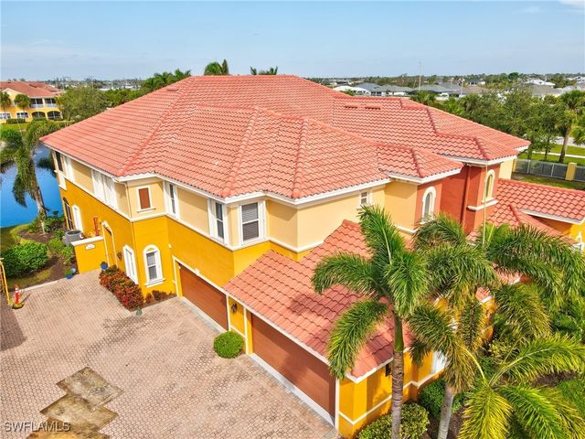 $469,900 | 225 Shadroe Cove Circle, Unit 1401 | Cape Coral