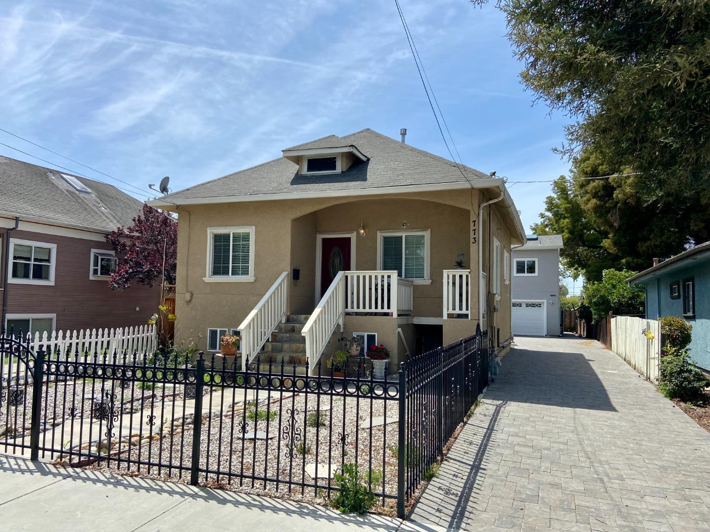 a front view of house with yard