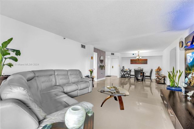 $274,900 | 900 Northeast 195th Street, Unit 317 | Ives Estates