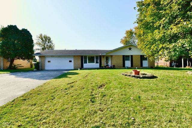 $239,900 | 317 Fall Creek Drive | Fall Creek Township - Madison County