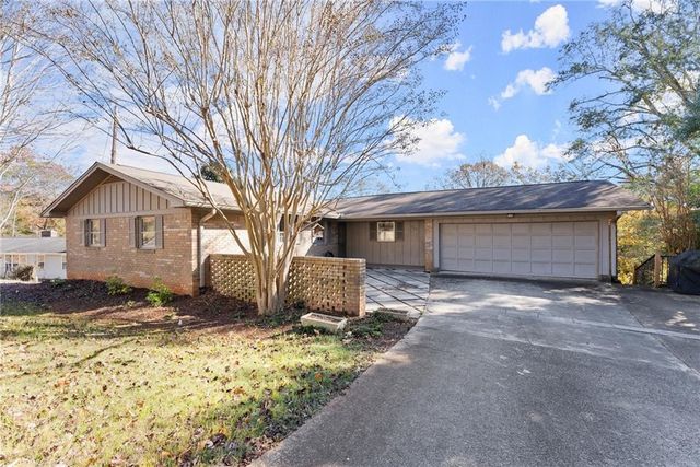 $385,000 | 617 Mountain View Circle | Gainesville