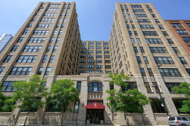 $749,990 | 728 West Jackson Boulevard, Unit 706 | Haberdasher Square