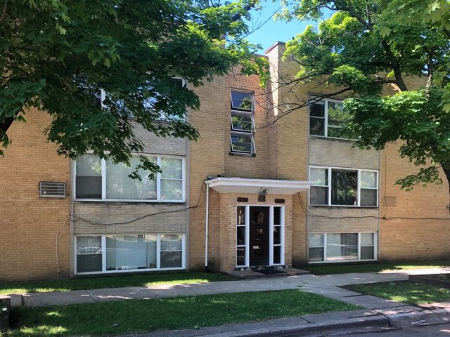 $2,295 | 2739 West Glenlake Avenue, Unit 1W | West Rogers Park