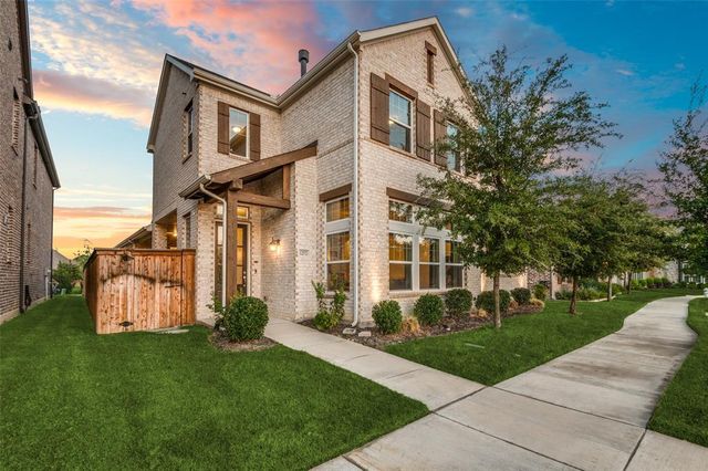 $789,990 | 12572 Verwood Circle | West Side Farmers Branch