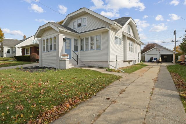 $210,000 | 1013 Illinois Street | Hillcrest - Racine