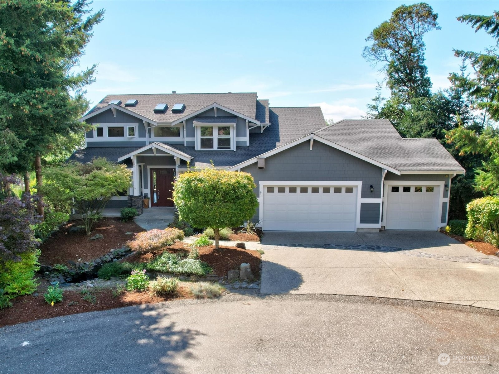 a view of a house with a outdoor space