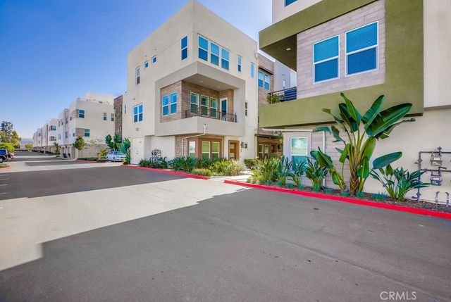 $914,999 | 943 East Mason Lane, Unit 62 | East Anaheim