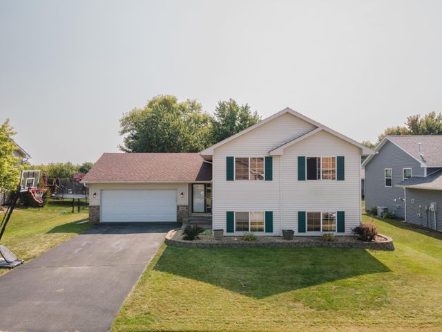 $329,500 | 305 Sunshine Lane | Faribault