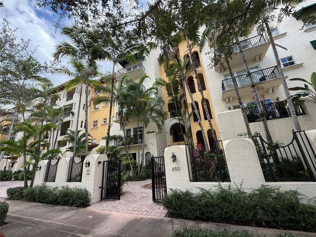 $5,700 | 650 Valencia Avenue, Unit 503 | Country Club Section