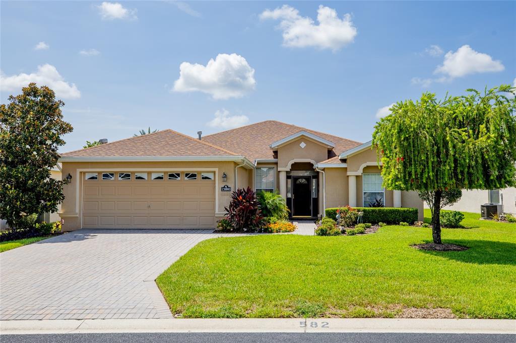 a front view of house with yard