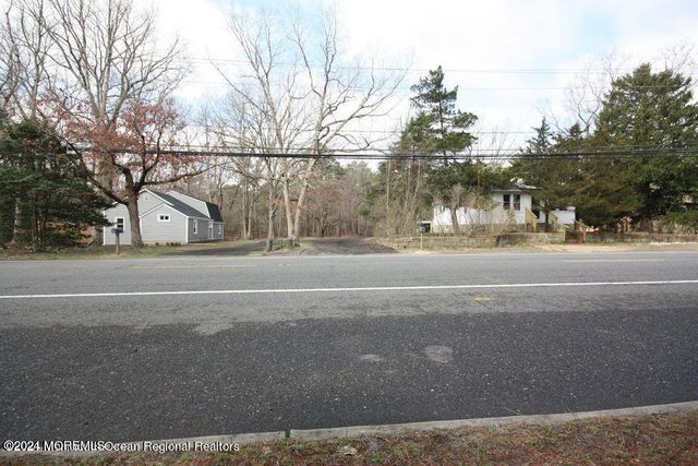 $695,000 | 484 Cedar Swamp Road | Jackson Township - Ocean County