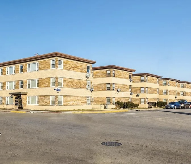 a large building with a lot of windows