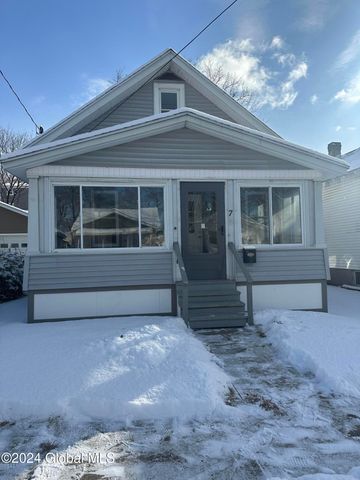 $245,900 | 7 Myrtle Avenue | Woodlawn