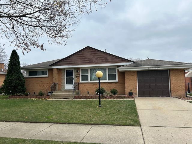 $2,150 | 1228 Iroquois Drive | Elgin