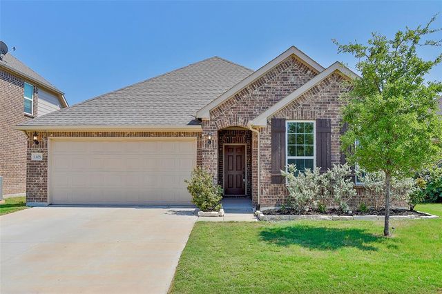 $389,500 | 1105 Pinnacle Breeze Drive | Willow Ridge Estates