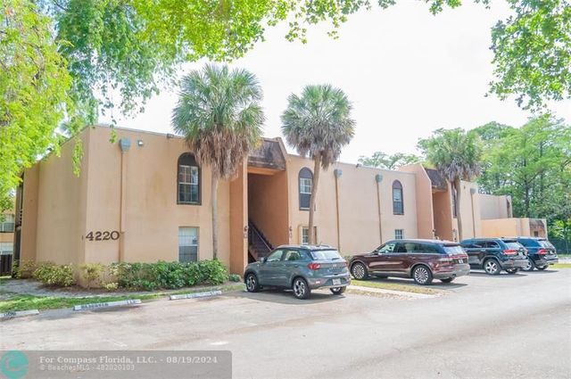 $129,900 | 4220 Northwest 21st Street, Unit 206 | Lauderhill