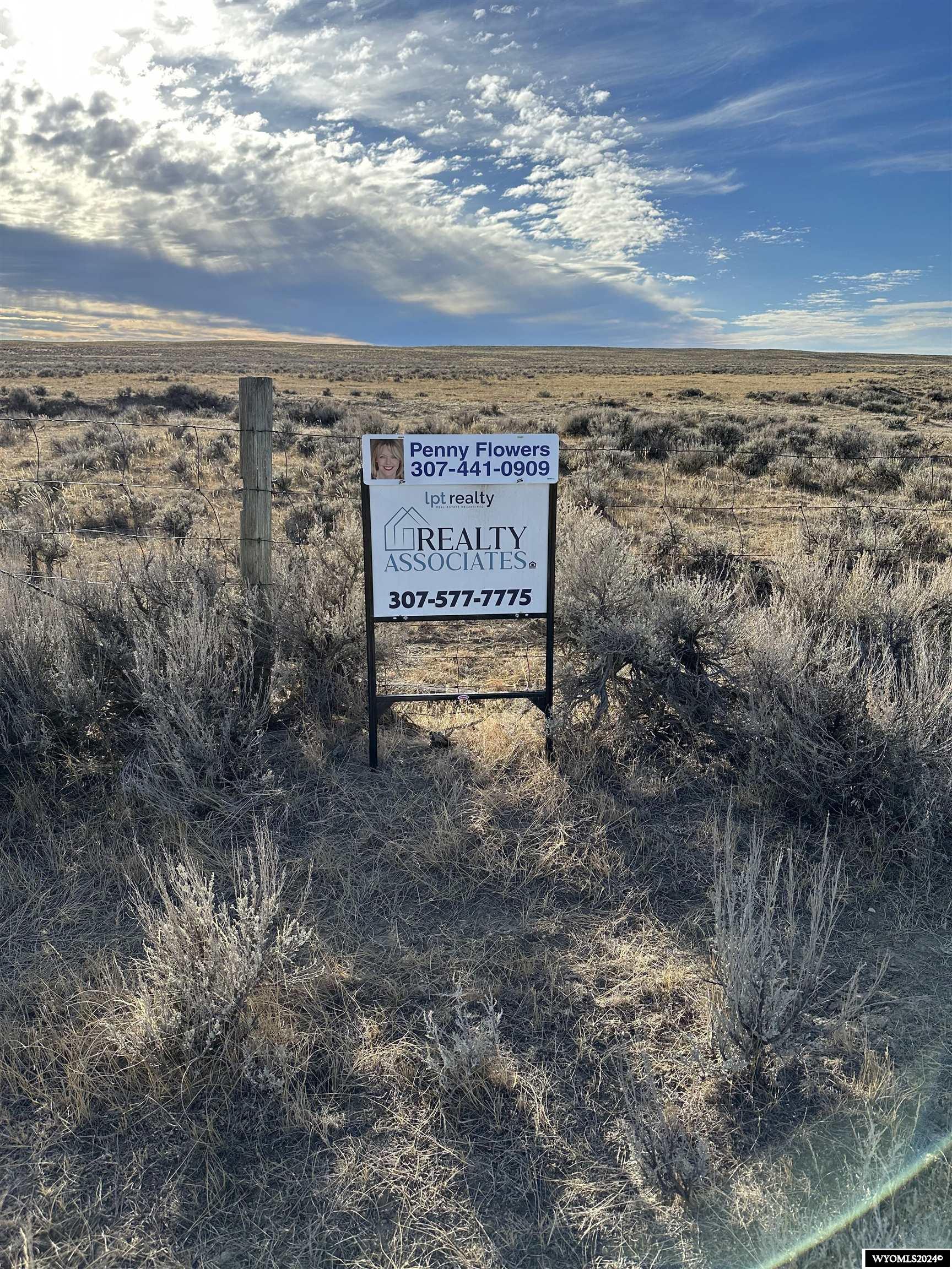 Sign is close to the property line.  BLM borders.  Property is not fenced.