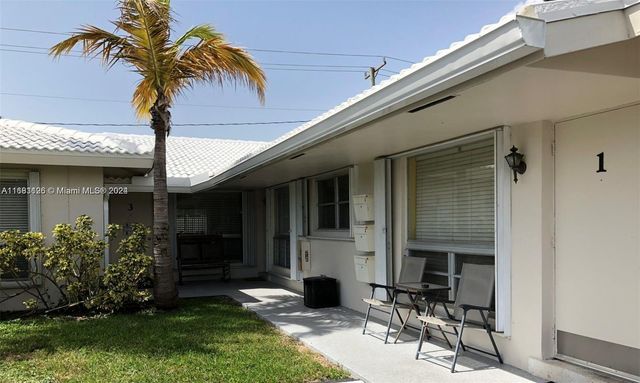 $2,500 | 1960 Northeast 56th Street, Unit 3 | Knoll Ridge