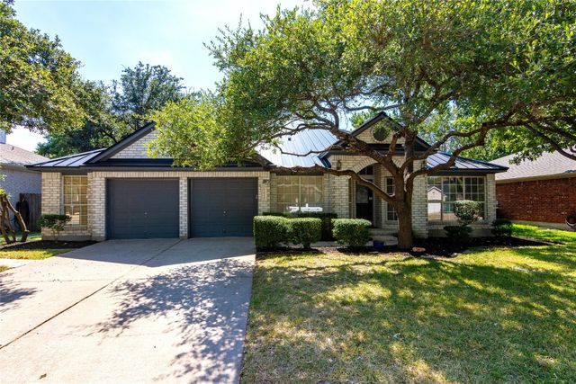 $559,000 | 2615 Oakwood Glen Drive | Cedar Park