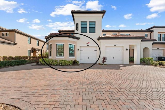 $425,000 | 10043 Crooked Creek Drive, Unit 101 | Sarasota National