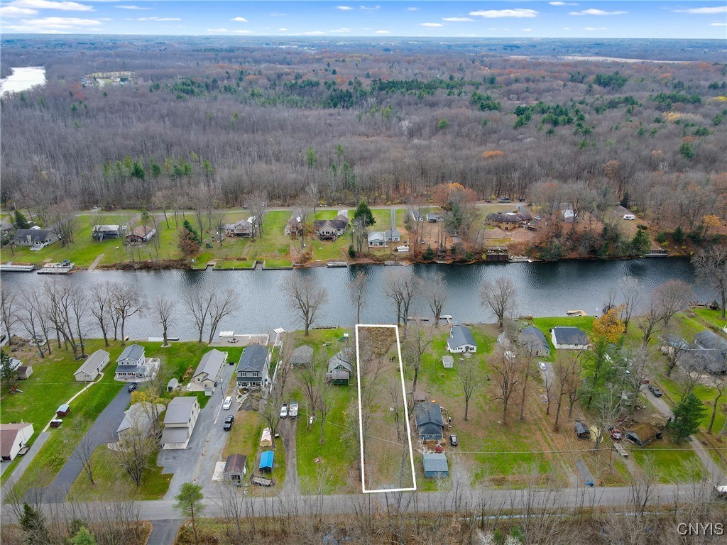 4402 Riverview Rd. Waterfront Lot!