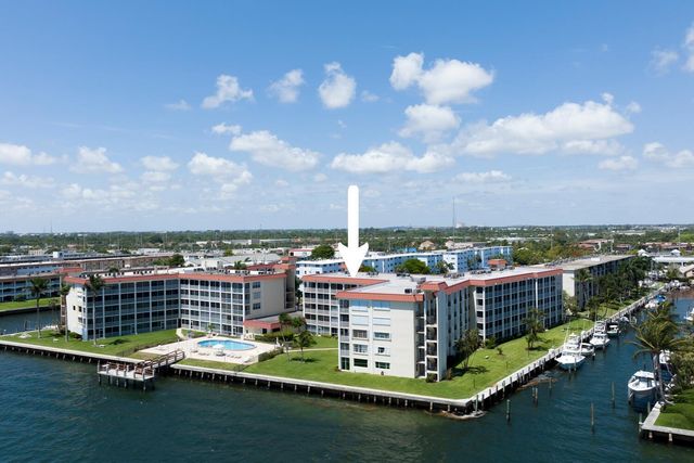 $449,900 | 105 Paradise Harbour Boulevard, Unit 502 | North Palm Beach