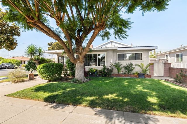 $1,100,000 | 240 East Beverly Terrace | Southeast LA