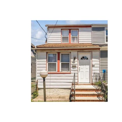 $649,999 | 118-15 203rd Street | St. Albans