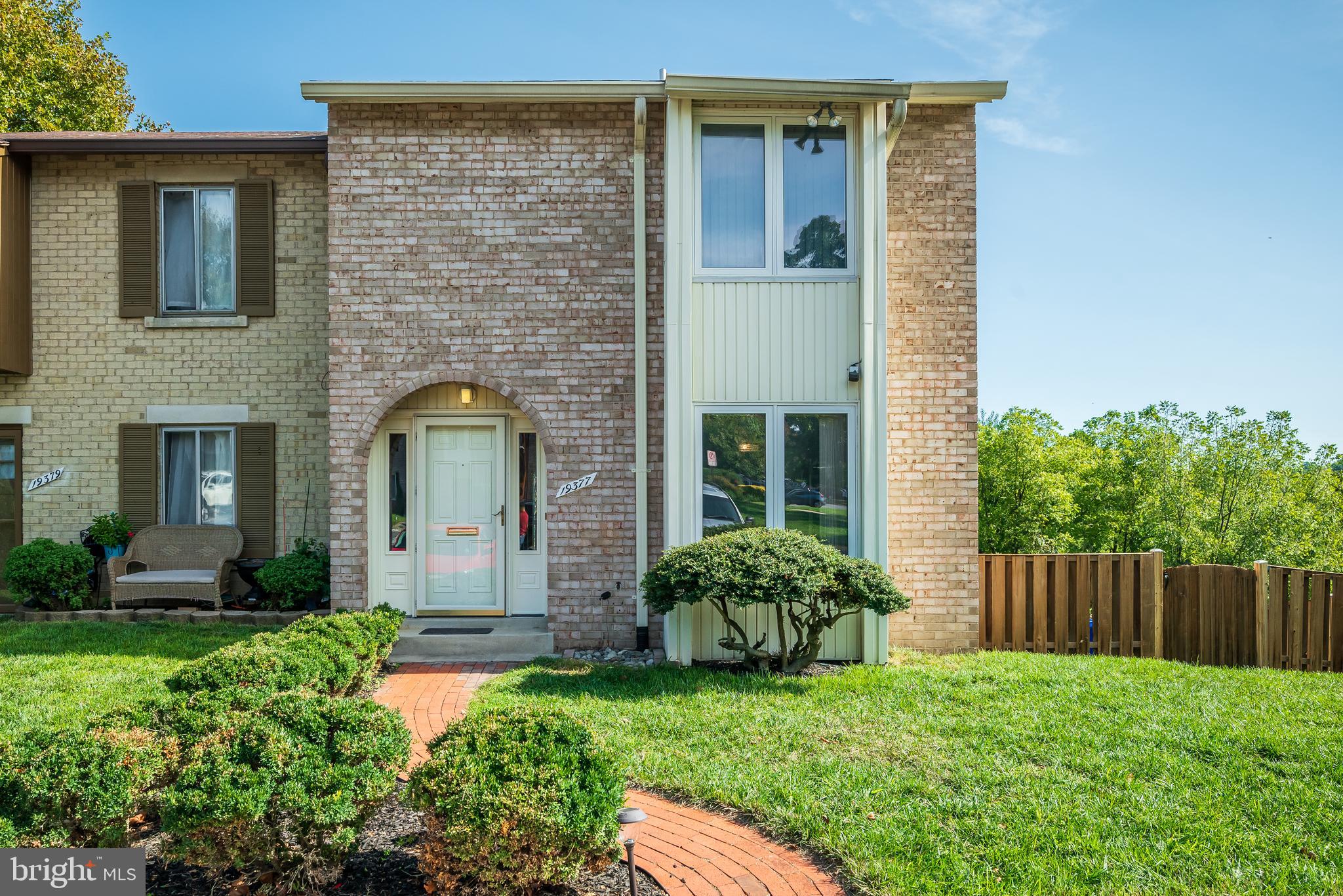 Beautiful Brick Front End Unit