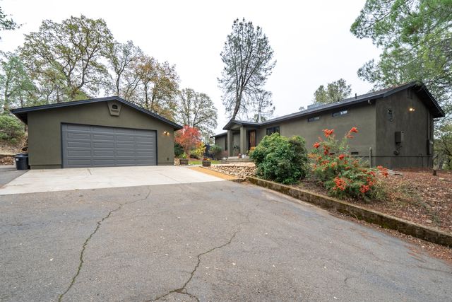 $495,000 | 20042 Old Alturas Road | Northeast Redding