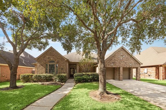 $485,000 | 25630 Creston Meadow Drive | Canyon Gate at Westheimer Lakes