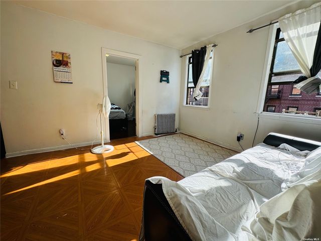 $2,999 | 160 East 2nd Street, Unit 4A | East Village