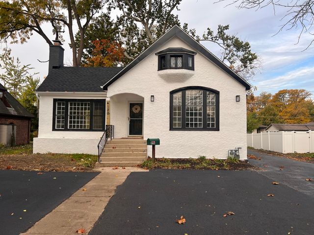 $3,950 | 4120 Main Street | Downers Grove