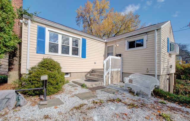 $2,400 | 106 Fisk Drive | Newington