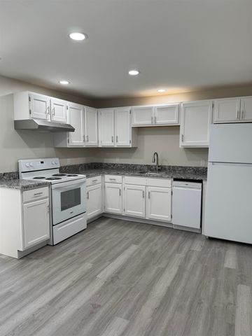 $1,650 | 12 East Side Drive, Unit 13 | Concord Heights