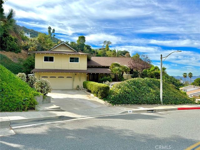 $1,500,000 | 1900 Crestshire Drive | Rossmoyne-Verdugo Woodlands