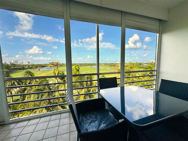 $2,500 | 1445 Atlantic Shores Boulevard, Unit 607 | Coutry Club